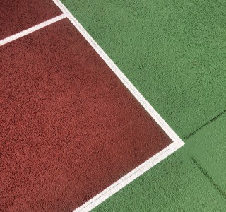 Découvrez nos peintures de sol pour marquage sportif ou parking