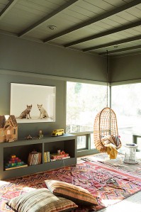 Salon vert kaki moderne et design en peinture murale Zolpan finition mate et velours