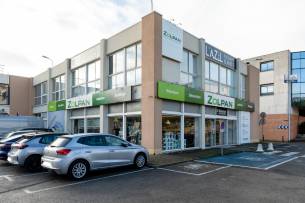 Point de vente, magasin de peinture Zolpan, isolation thermique, matériel et outillage, revêtements murs et sols
